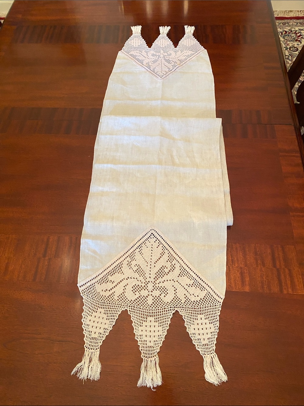 Vintage Handcrafted Cream Linen & Crochet Lace Table Runner